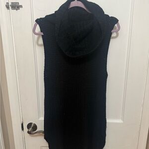 Women's Black Sleeveless Sweater